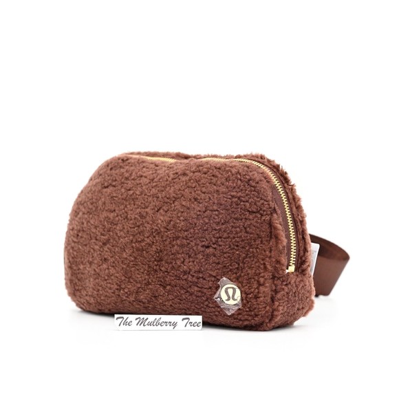 LULULEMON Everywhere Belt Bag 1L Brown Fleece Earth Gold LU9B18S NWT - Picture 3 of 14
